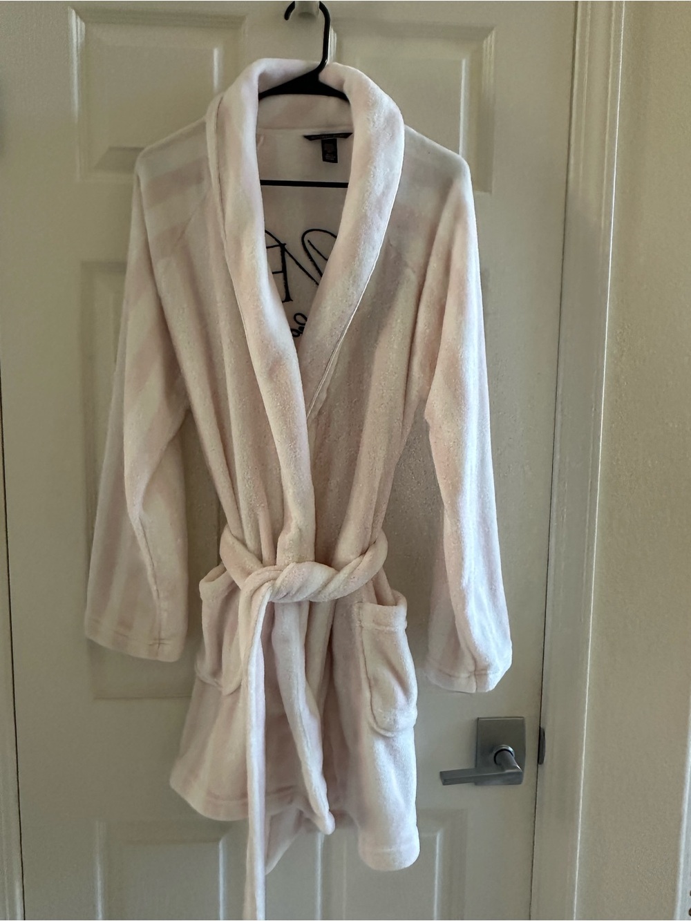 Victoria's Secret Plush Shawl Collar Robe in Light Pink Stripe